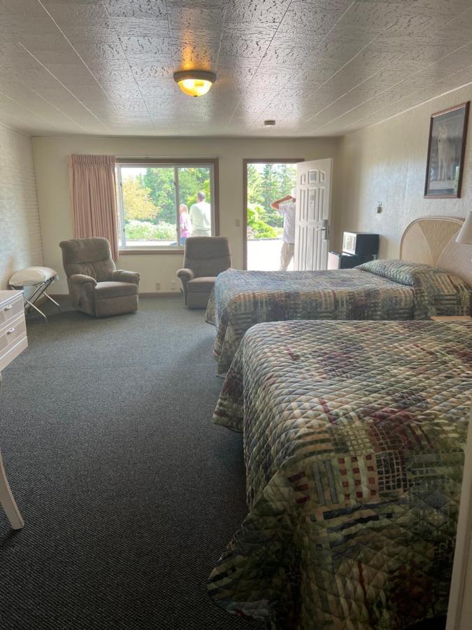 Gray Wolf Lodge Manistique Eksteriør billede