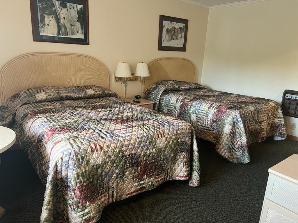 Gray Wolf Lodge Manistique Eksteriør billede